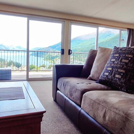 Spacious Home With Awesome Lake Views Queenstown Exteriör bild