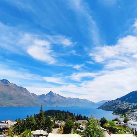 Spacious Home With Awesome Lake Views Queenstown Exteriör bild