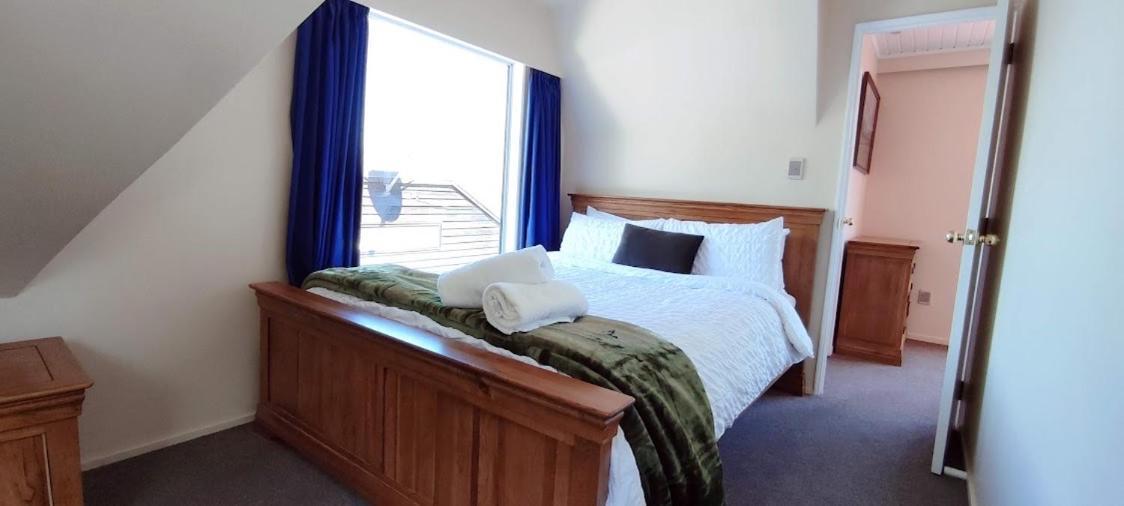 Spacious Home With Awesome Lake Views Queenstown Exteriör bild