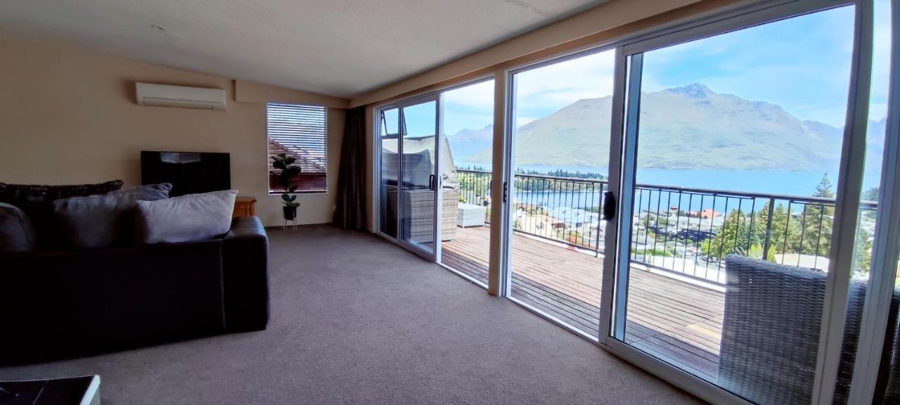 Spacious Home With Awesome Lake Views Queenstown Exteriör bild
