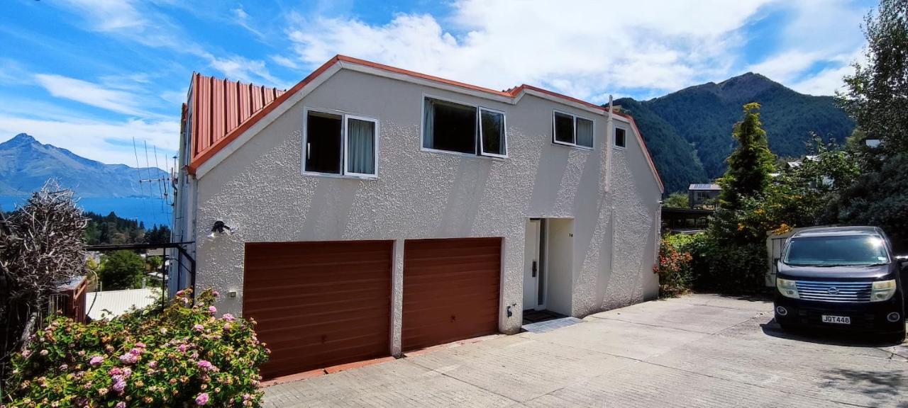 Spacious Home With Awesome Lake Views Queenstown Exteriör bild