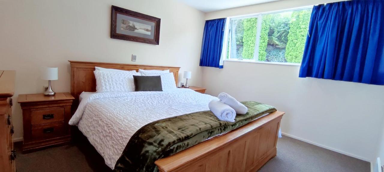 Spacious Home With Awesome Lake Views Queenstown Exteriör bild